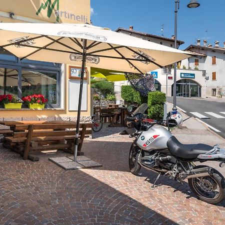 Hotel Martinelli Ronzo-Chienis المظهر الخارجي الصورة