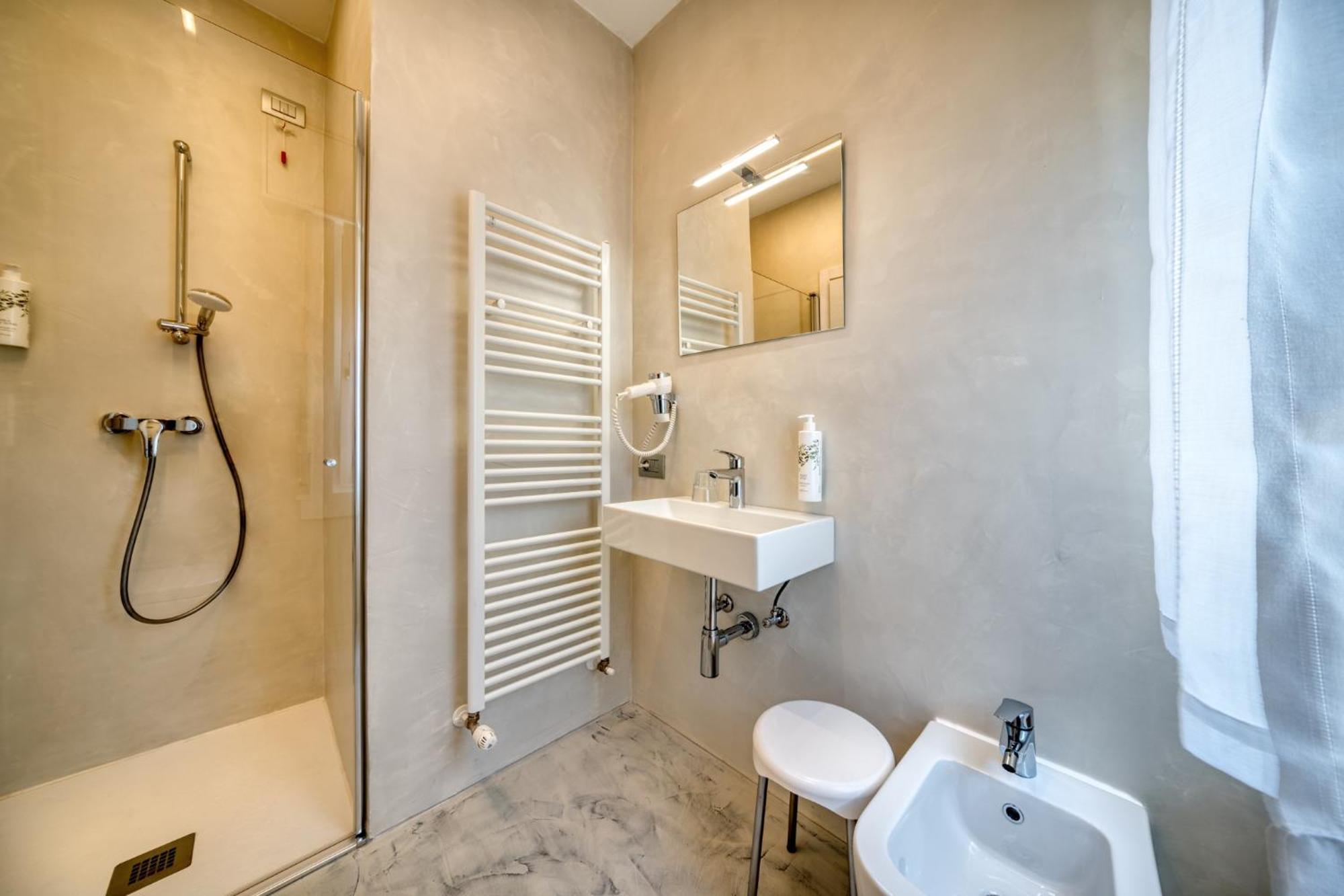 Hotel Martinelli Ronzo-Chienis الغرفة الصورة
