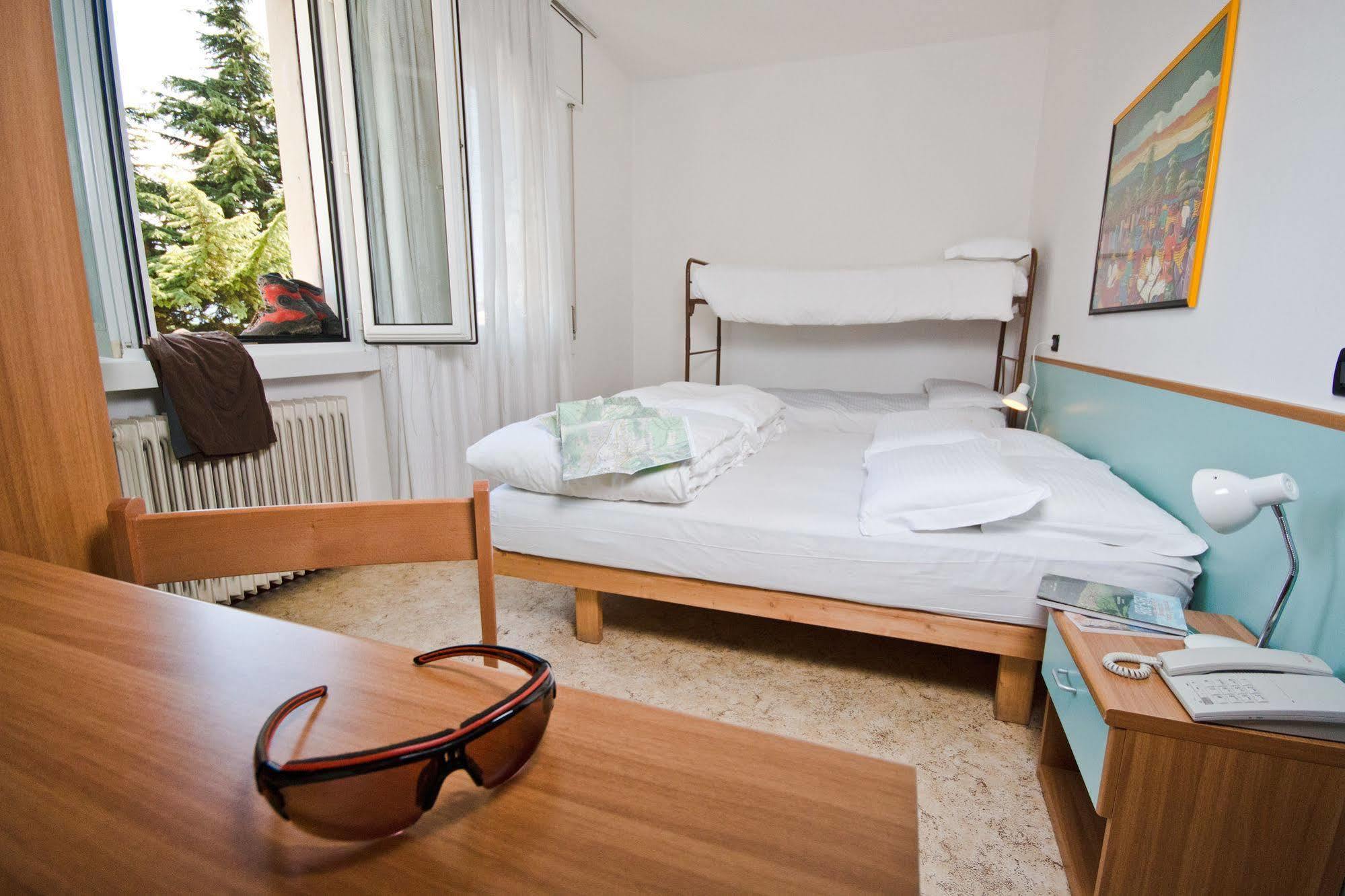 Hotel Martinelli Ronzo-Chienis المظهر الخارجي الصورة